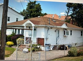 21 E Fenimore St, Valley Stream, NY 11580