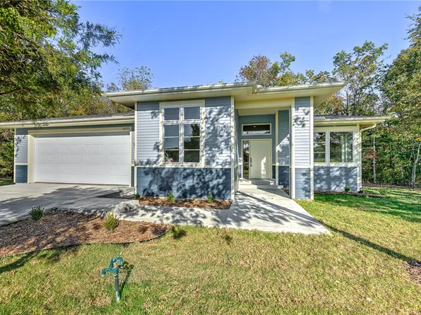 18455 Posy Mountain Dr, Garfield, AR 72732