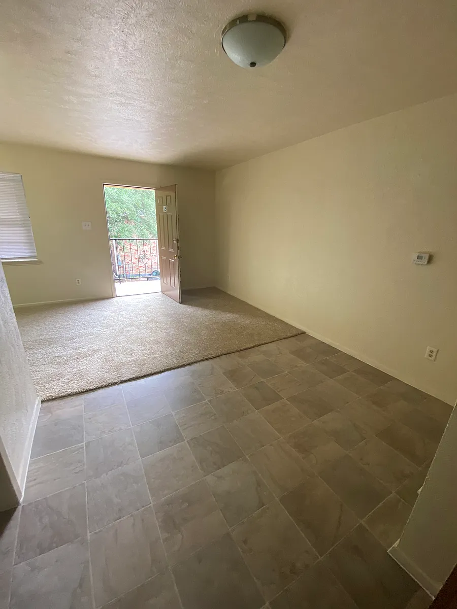 Building Photo - 321 Withers St #15