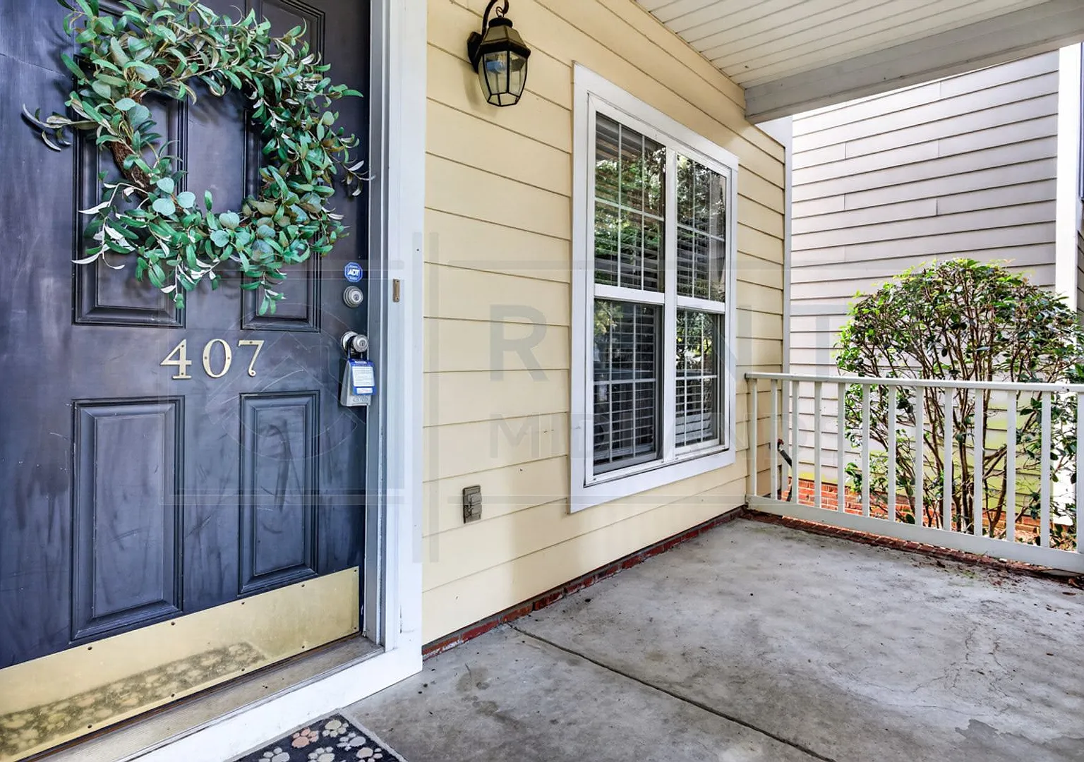 Townhouse in Hampton Forest — Photo 3