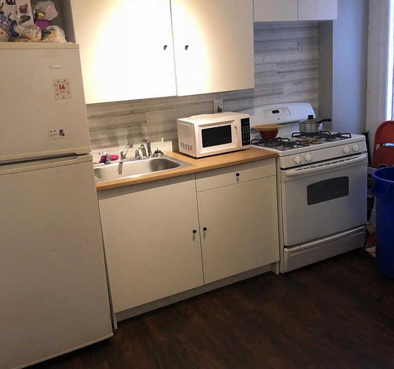 2nd image of 1267 Lansdowne Ave