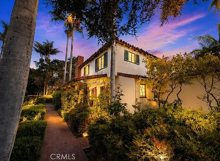 4 bed, 4289 sqft, $9,875 — Photo 3