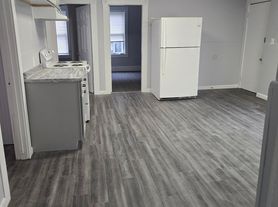 103 University Ave, Lowell, MA
