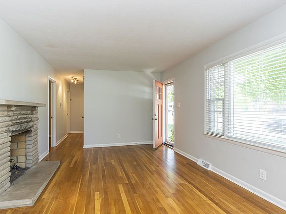 5th image of 1705 Gleneagles Dr