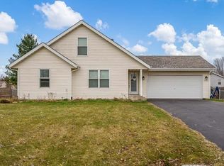 5724 Pierce Ln, South Beloit, IL 61080