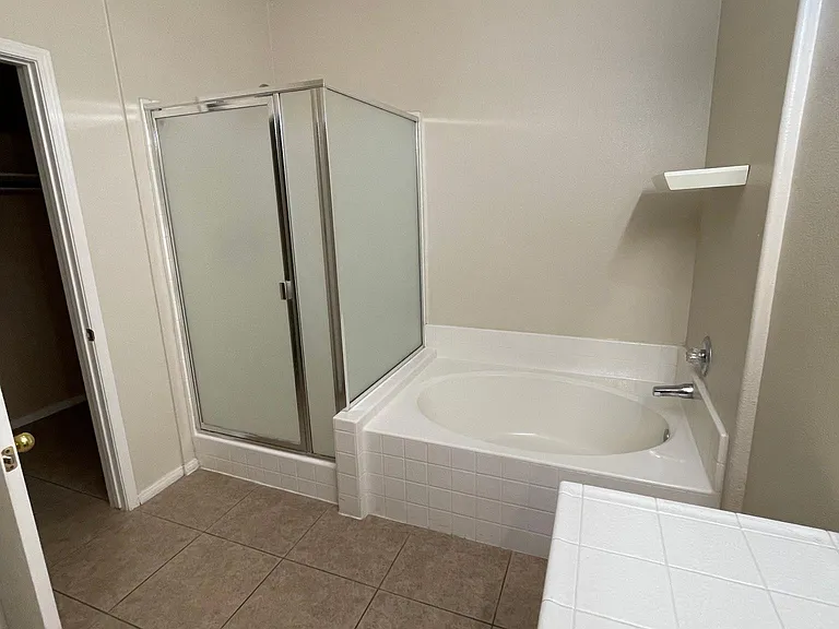 904 Domnus Ln #105 — Photo 26