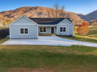 12 Gracie Rose Dr, Waynesville, NC 28785