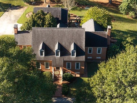 3rd image of 229 Antler Dr