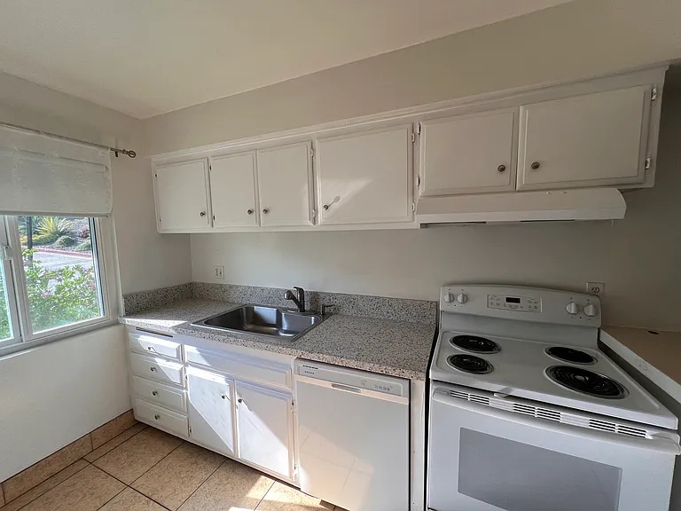 5741 Erlanger St — Photo 8