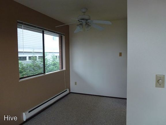 5th image of 7101 Roosevelt Way NE APT 405