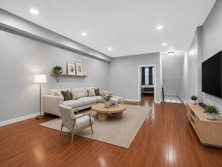 447 Mercer St #1 — Photo 3