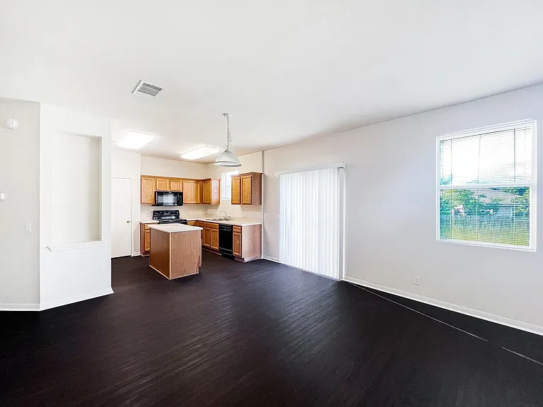 4712 Lake Champlain Ln — Photo 7