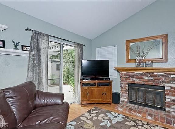4th image of 9914 Lake Vista St