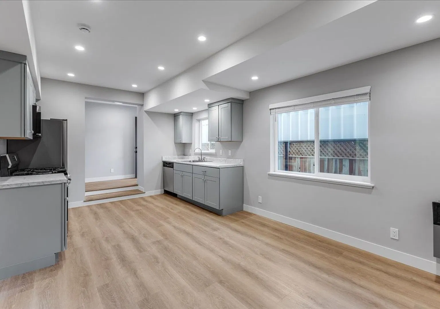 390 Shasta St — Photo 2