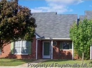 102 Woodridge Dr, Dunn, NC 28334