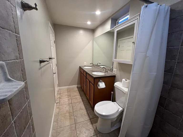 1820A Titus St — Photo 24