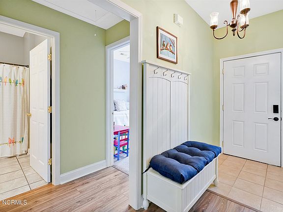 5th image of 1676 Honeybee Ln