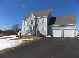 10 Mason Dr, Stratham, NH 03885