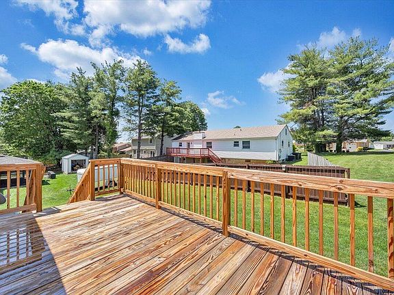 2nd image of 6032 Old Manor Ct