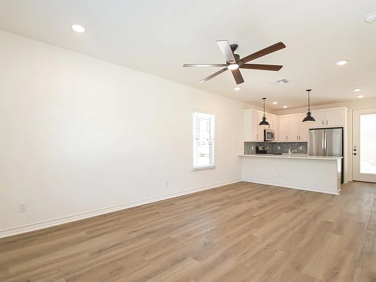 311 Ferguson Ave #202 — Photo 7