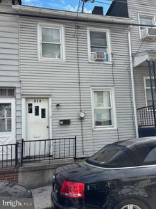 513 W Arch St, Pottsville, PA, 17901
