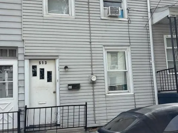 513 W Arch St, Pottsville, PA 17901
