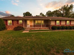 1613 S Crissey Rd, Holland, OH 43528