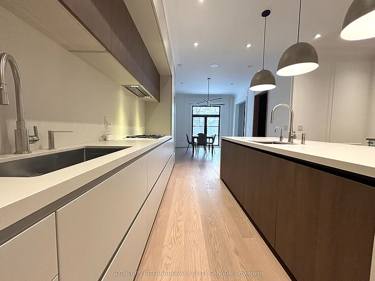 734 Avenue Rd — Photo 10