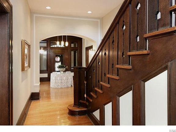 3rd image of 9 Kingsbury Pl
