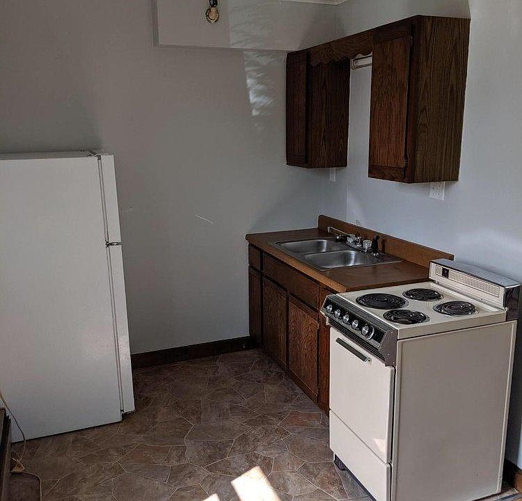 2nd image of 200 S Wooster Ave APT E