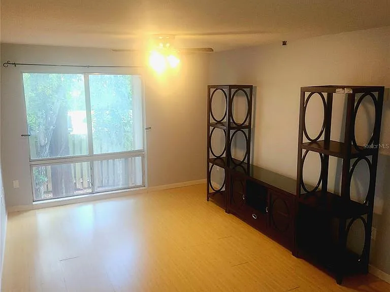 1700 SW 16th Ct #P28 — Photo 3