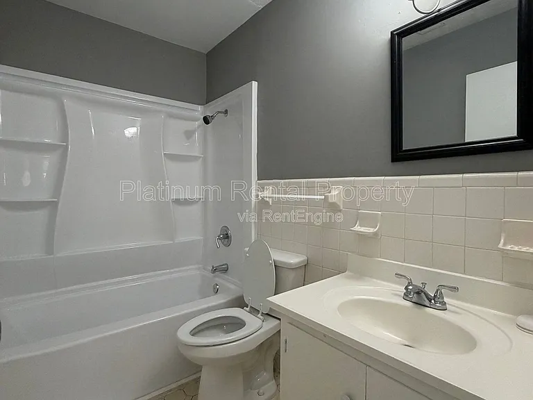 1492 Waverly Way #B-4 — Photo 10