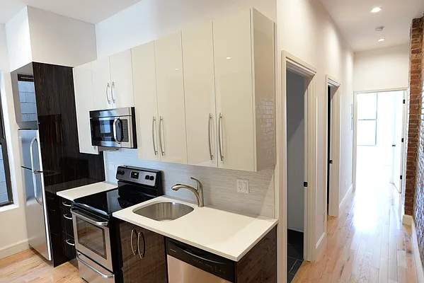 Rented by Residents Team | media 7