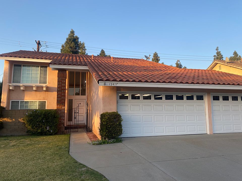 1st image of 13417 Banfield Dr