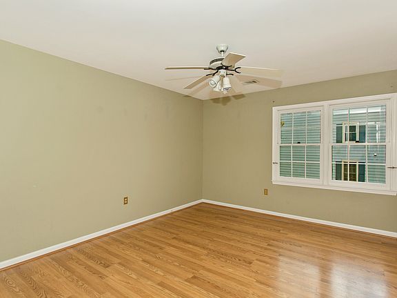 3rd image of 20643 Shadyside Way #8-135