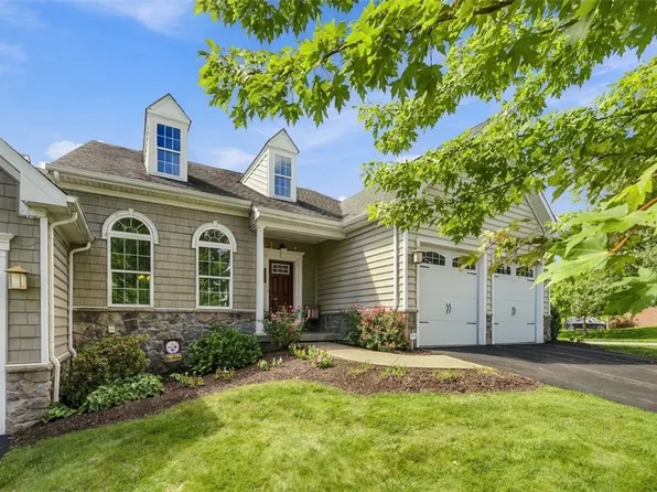 801 Village Club Dr, Wexford, PA 15090