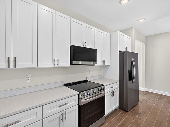 5th image of 1237 HINTON STREET