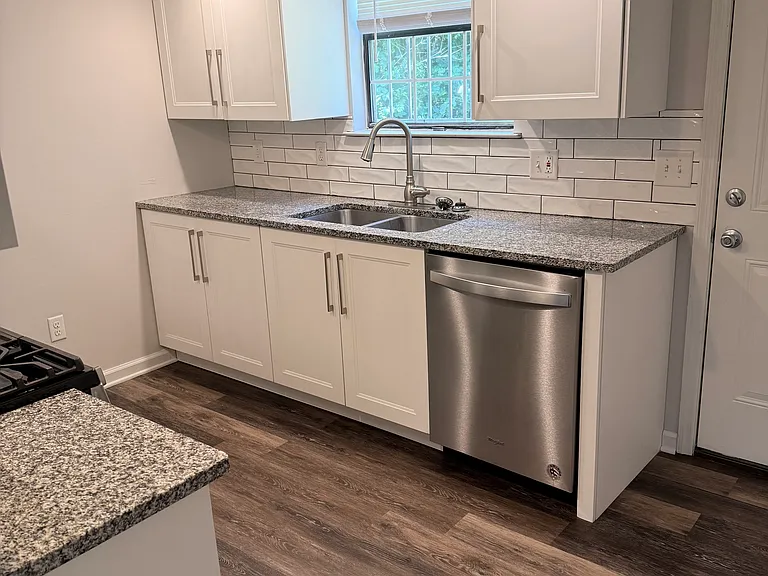 411 Donaldson Rd #B — Photo 6