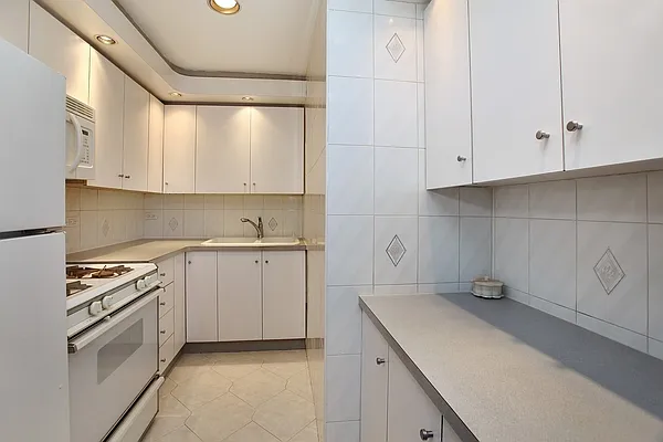 Sold by Corcoran | media 3