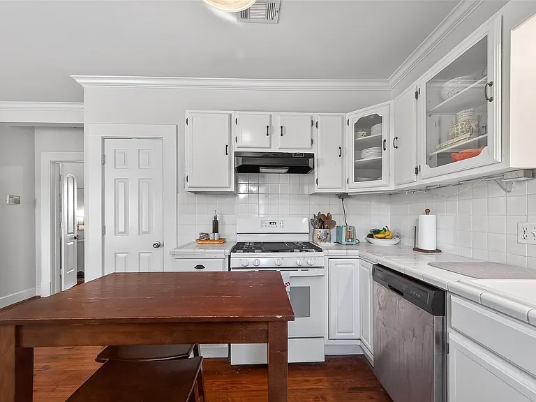 701 Highland St — Photo 33