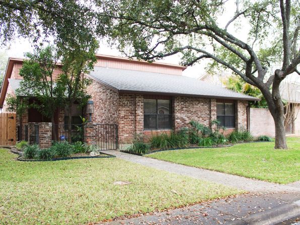 3743 Hunters Cir