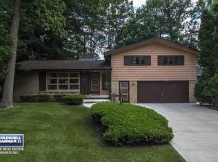 2121 Rheaume Rd, Manitowoc, WI 54220