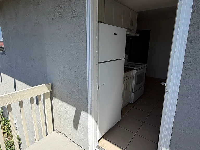 927 Fitzuren Rd #0 — Photo 6