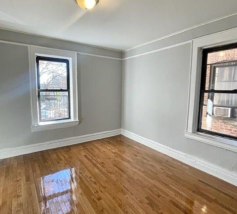 2nd image of 180 N Arlington Ave #5