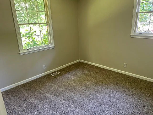 2830 Sparrow Dr — Photo 6