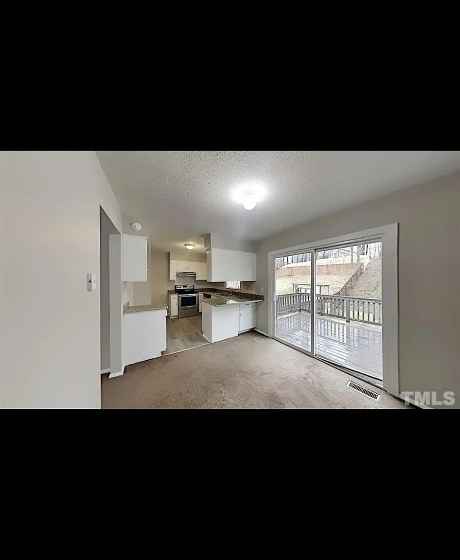 3104 McAdams Dr — Photo 2