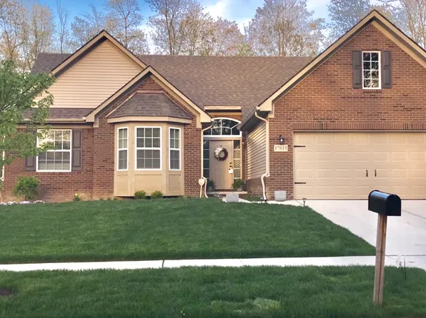 17613 Lange Ave #107, Brownstown, MI 48174
