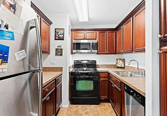 2nd image of 333 Pearl St APT 15J