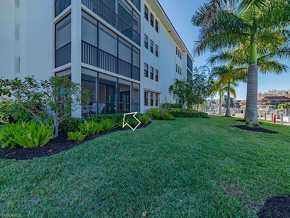 3rd image of 880 Huron Ct #1-102