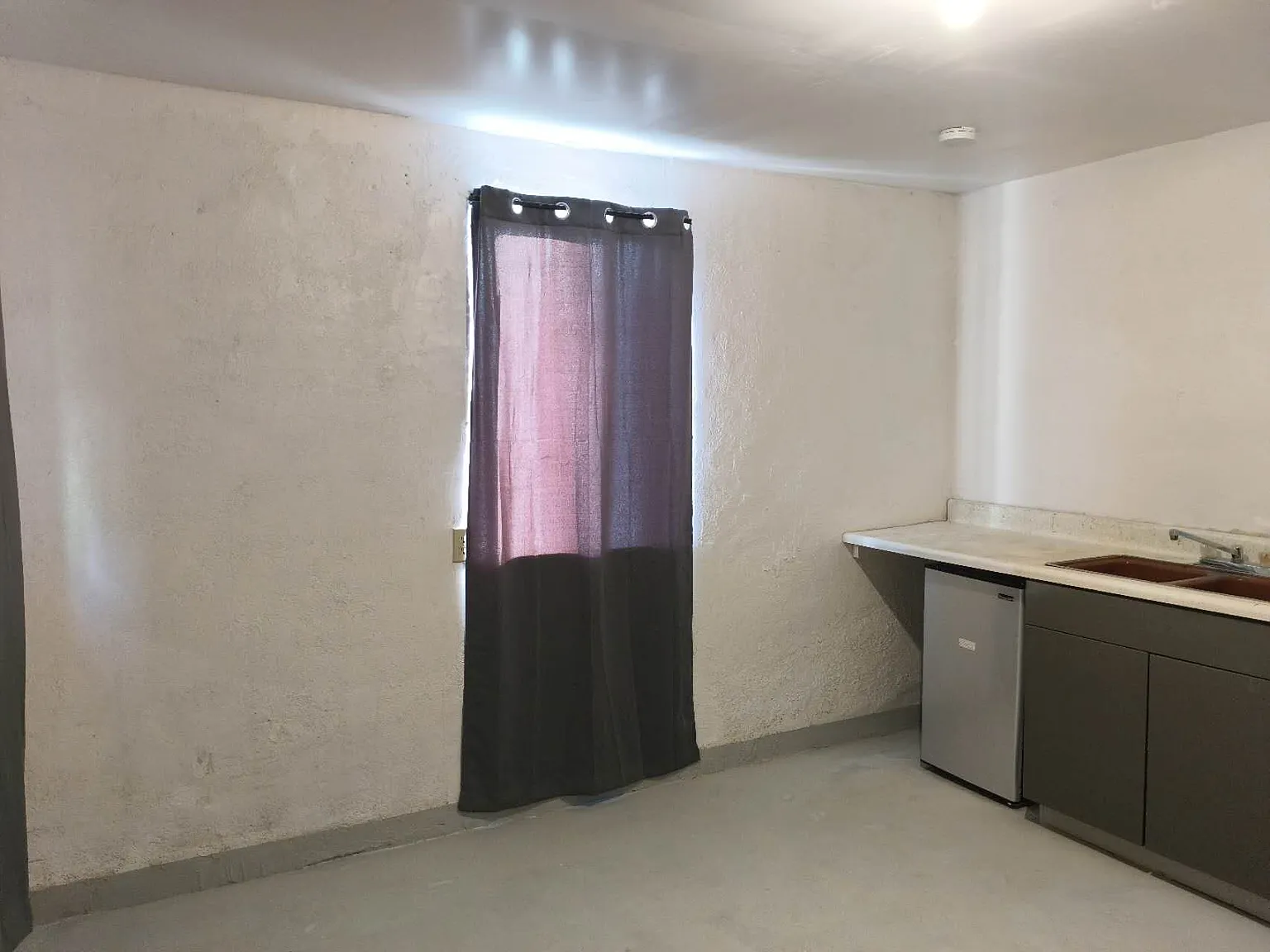 1 bed, 400 sqft, $450 — Photo 3